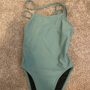 Jolyn size 26 tie back Jackson 4